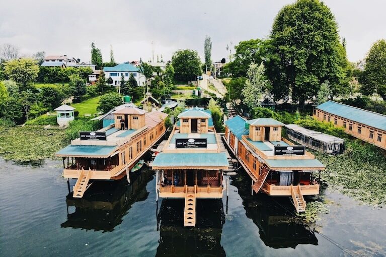 Check Out Affordable Car Rentals in Kashmir with Driver